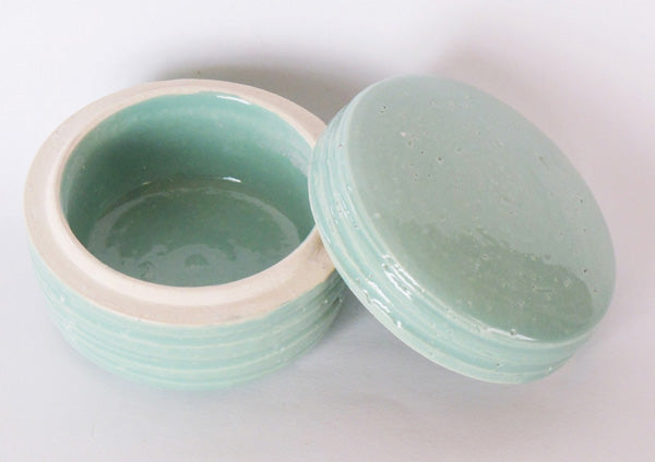 ミニ骨壷 信楽焼 【ここいろ・わかくさ】(Mサイズ)納骨巾着袋付