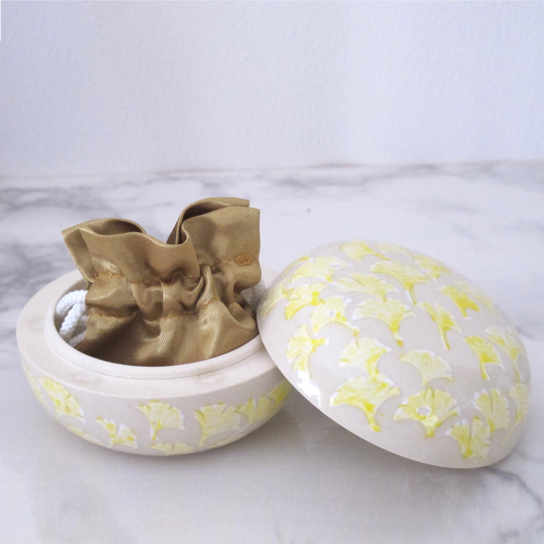 ミニ骨壷 信楽焼 【おもかげ・銀杏】納骨巾着袋付