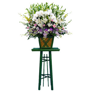 呉市のルピナスホールへの一基25000円生花