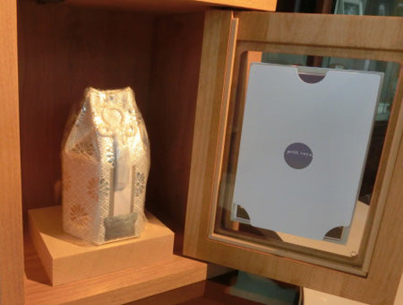 ペット用ミニ仏壇 【OBUTSUDAN おもいで箱】