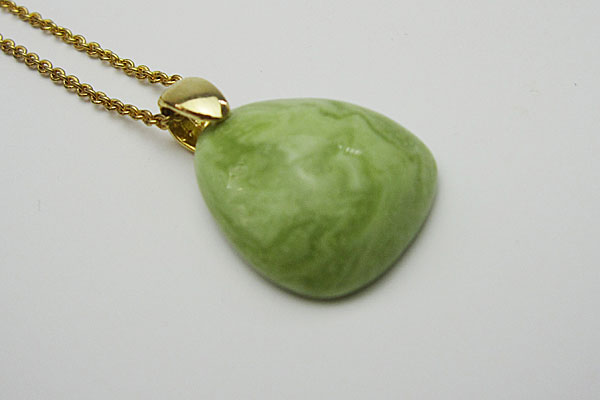 メモリアルストーン「麗石」花びらペンダント カラー13色