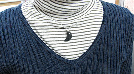 メモリアルストーン「麗石」三日月ペンダント カラー13色